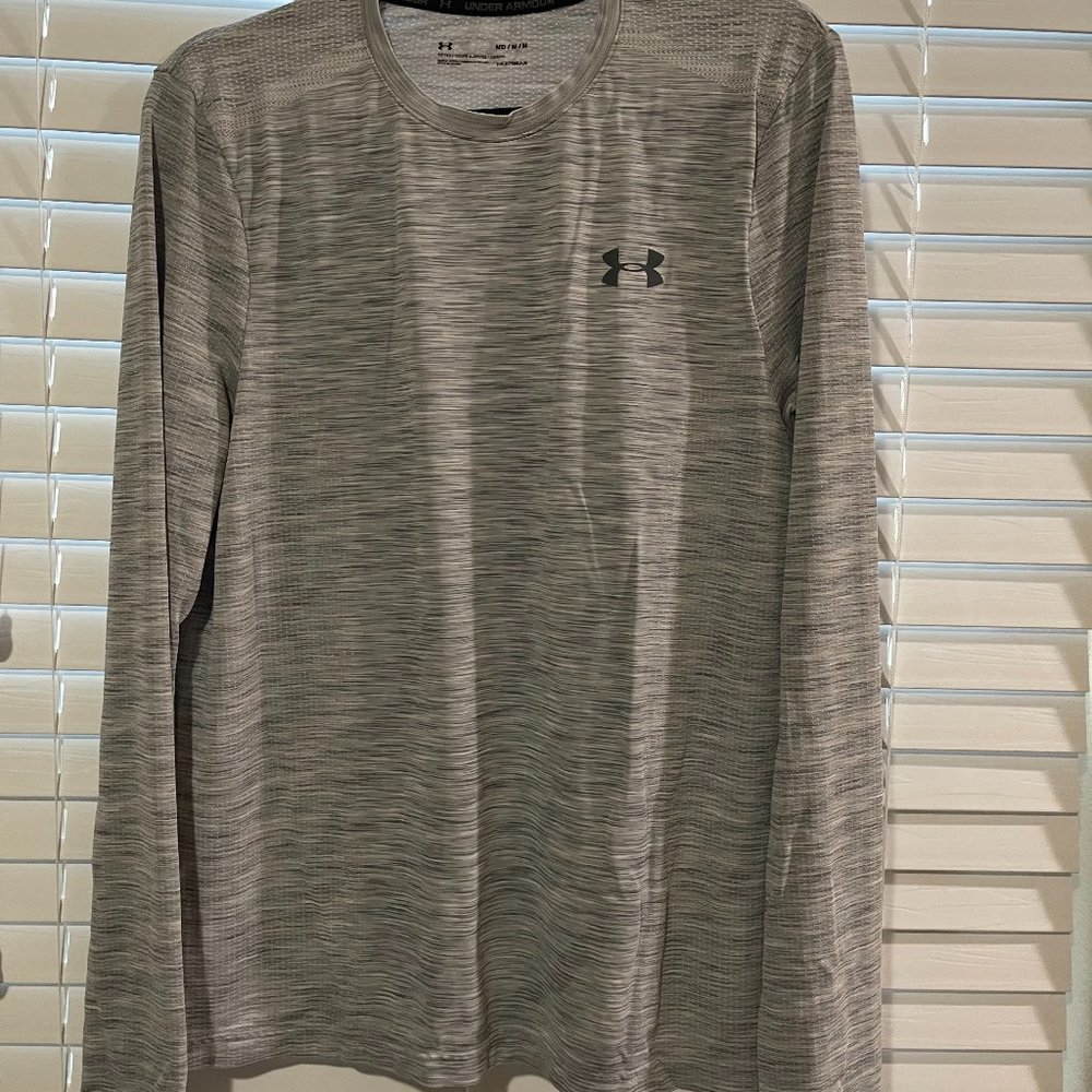 Men's Under Armour Fitted/Heat Gear Long Sleeve Shirt - Size: Medium